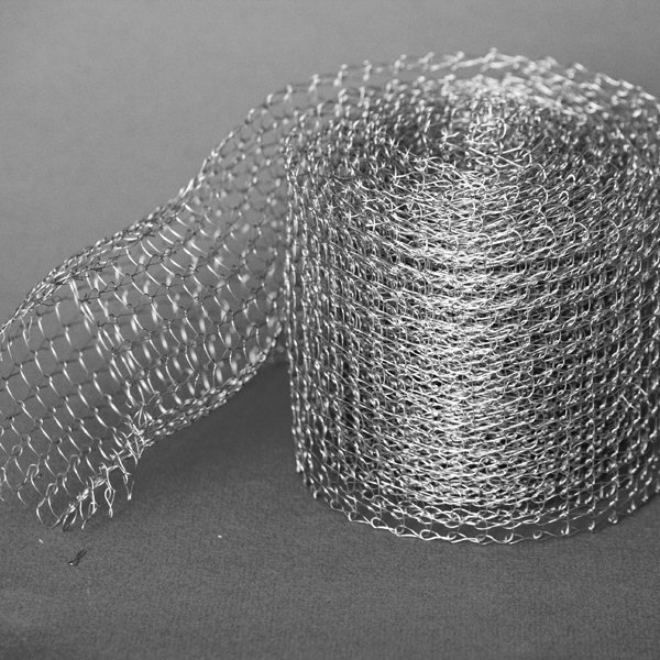 Сетка нержавеющая рукавная в рулоне 03Х17Н13М2 0,24 мм ТУ 14-171-143-97