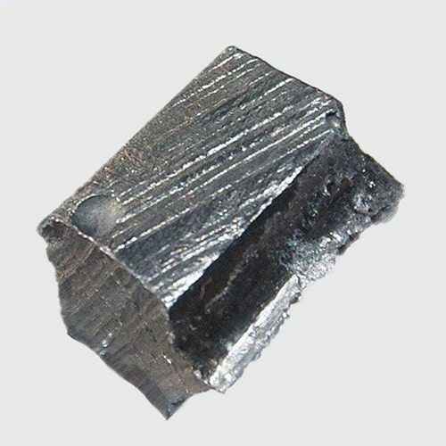 Неодим в слитках НМ-1