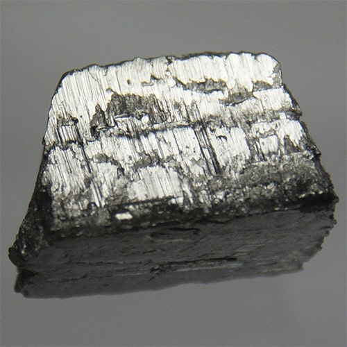 Эрбий в слитках ЭрМ-3